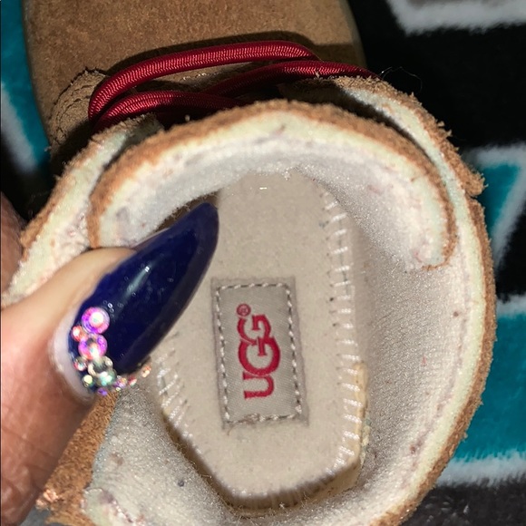 SOLD!! UGG Kristjan Baby Boots Brown - Picture 3 of 5